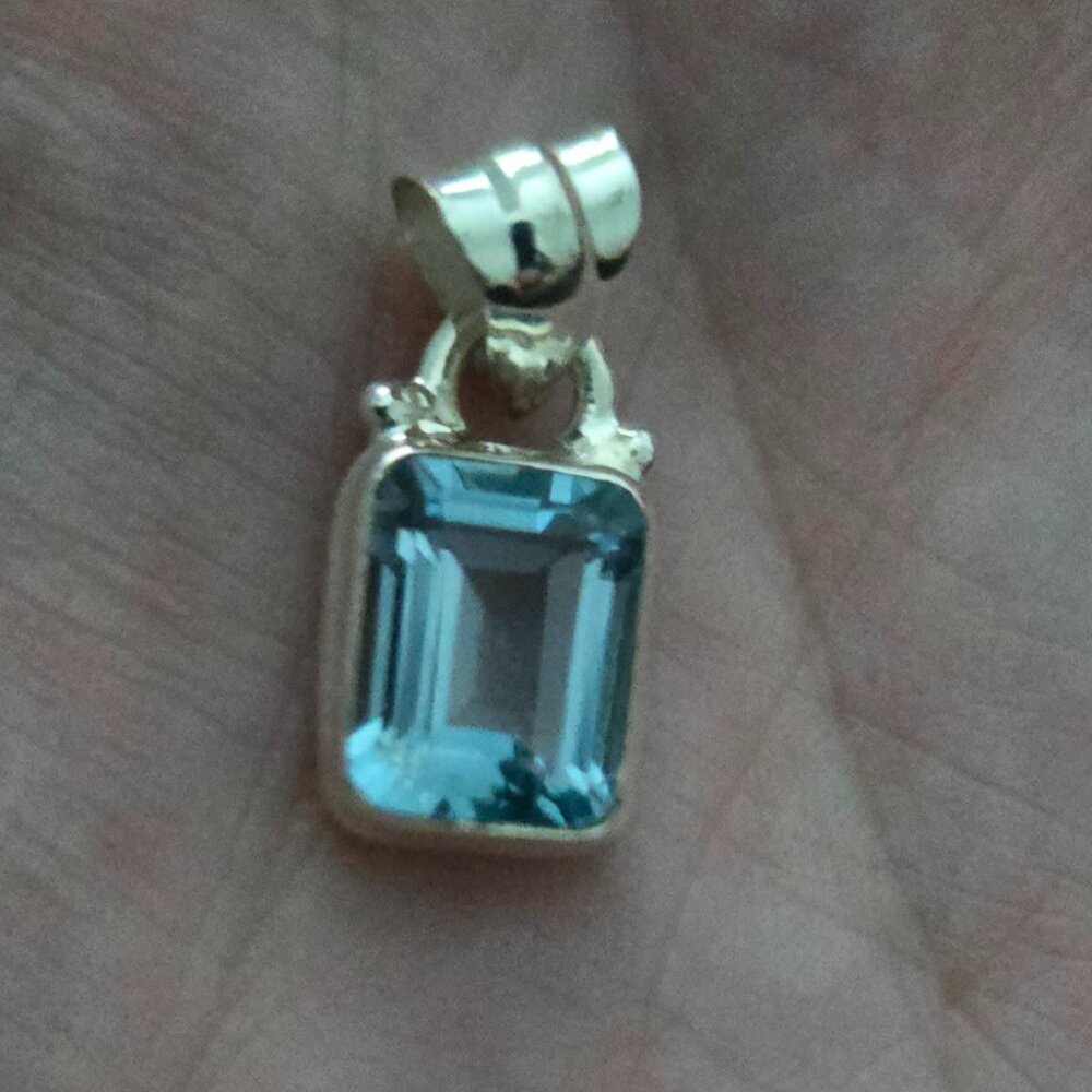 Sterling Silver Faceted Blue Topaz Pendant - Natural Gemstone